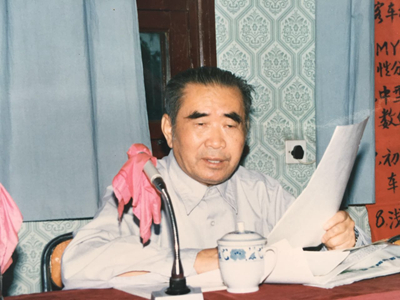 庄国华1988.6扬州汽车修理厂鉴定会.jpg